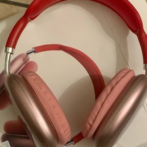 Rose Gold Wireless Headphones